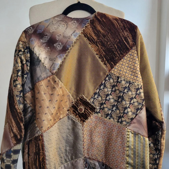80s 90s New Orleans HandMade Quilted Patchwork Satin Silk Jacket (Size S/M) - Picture 11 of 16